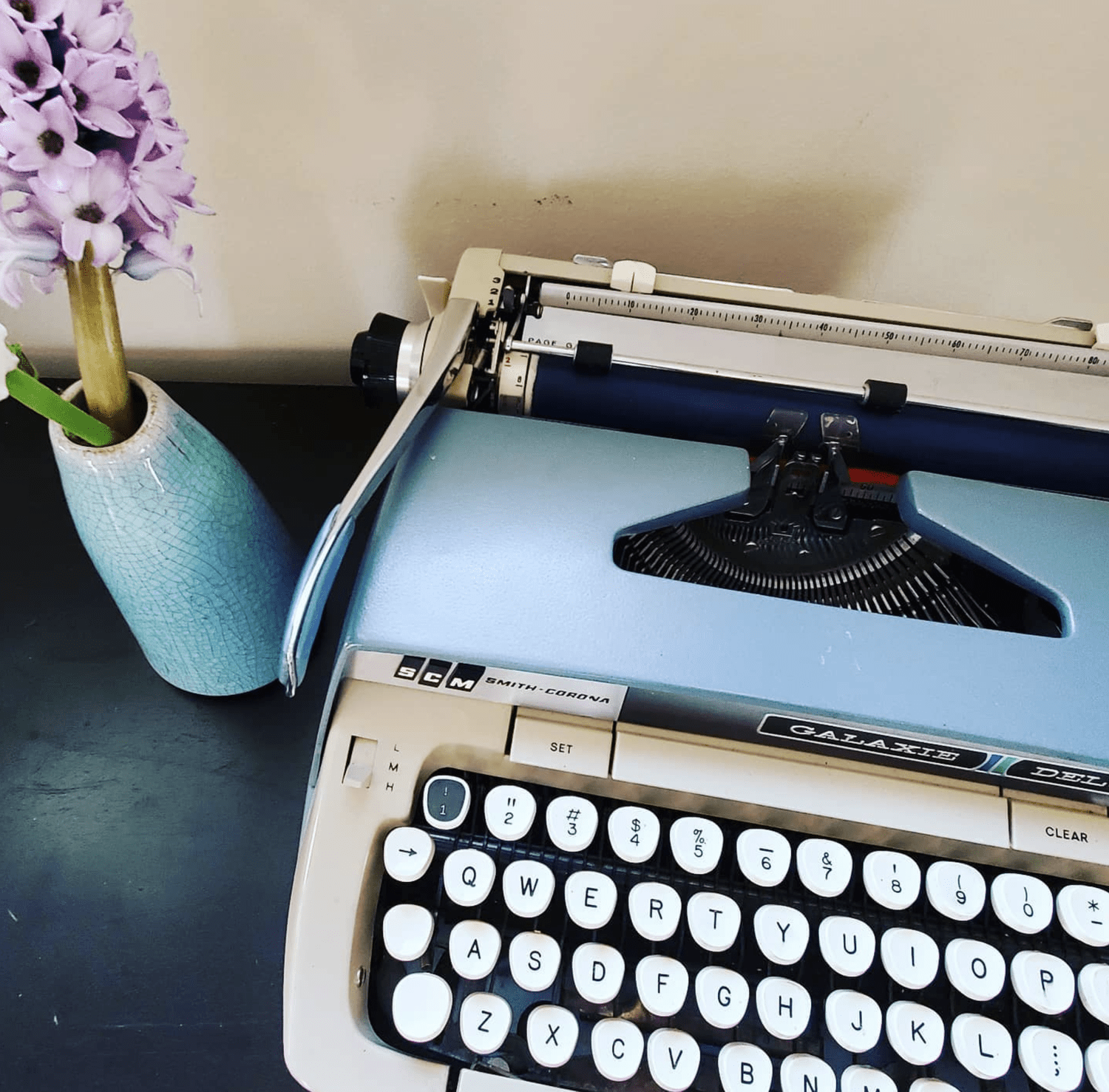 Circa 1970 Smith Corona Galaxie Deluxe with Case — Classic